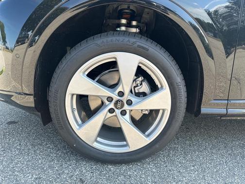 2025 Audi Q5 2.0T quattro Premium