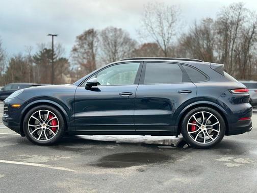2024 Porsche Cayenne S