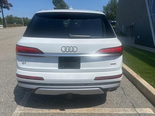 2025 Audi Q7 55 Premium Plus