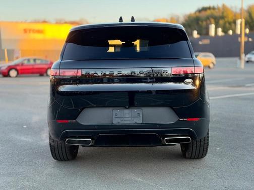 2023 Land Rover Range Rover Sport SE