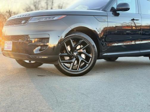 2023 Land Rover Range Rover Sport SE