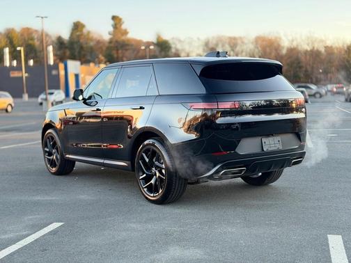 2023 Land Rover Range Rover Sport SE