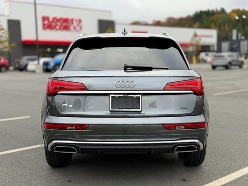2022 Audi Q5 45 S line quattro Premium