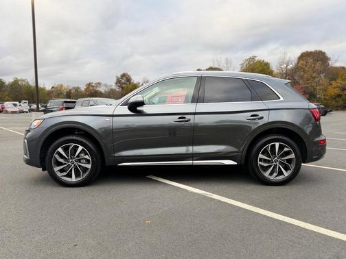 2022 Audi Q5 45 S line quattro Premium