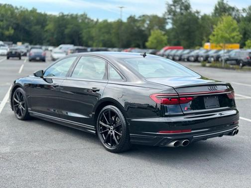 2023 Audi S8 4.0T quattro
