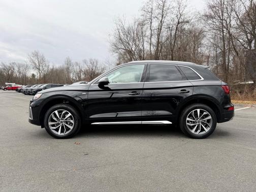 2023 Audi Q5 45 S line quattro Premium