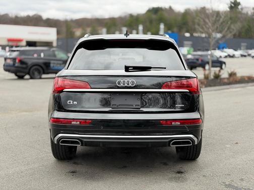 2023 Audi Q5 45 S line quattro Premium