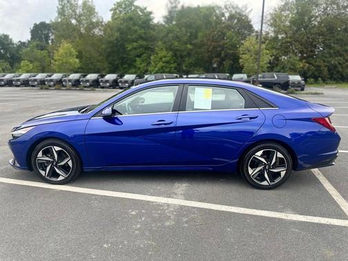 2023 Hyundai ELANTRA Limited