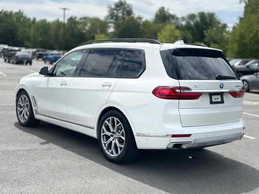 2022 BMW X7 xDrive40i