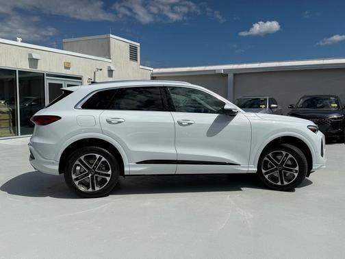 2025 Audi Q5 2.0T quattro Premium