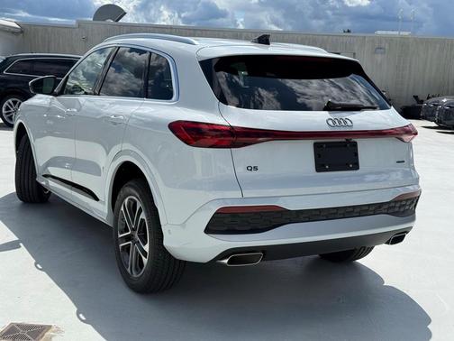 2025 Audi Q5 2.0T quattro Premium