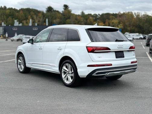 2021 Audi Q7 55 Premium