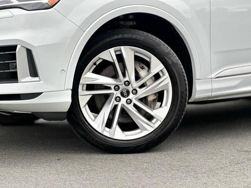 2021 Audi Q7 55 Premium