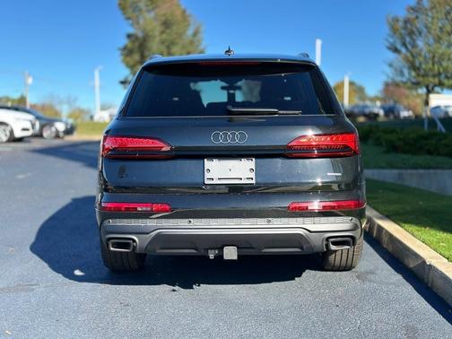 2026 Audi Q7 PLUS