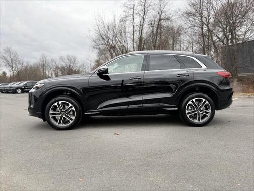 2025 Audi Q5 Premium TFSI quattro S tronic