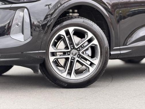 2025 Audi Q5 Premium TFSI quattro S tronic