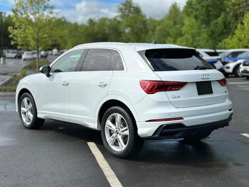 2024 Audi Q3 Premium 45 TFSI S line quattro Tiptronic