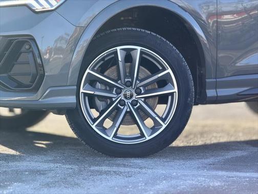 2025 Audi Q3 Premium 45 TFSI S line quattro Tiptronic