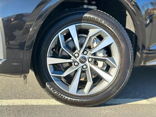 2022 Audi Q5 45 S line quattro Premium