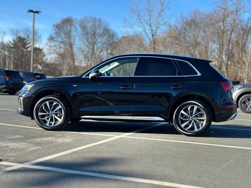 2022 Audi Q5 45 S line quattro Premium