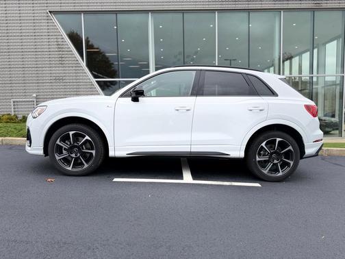 2025 Audi Q3 45 S line Premium