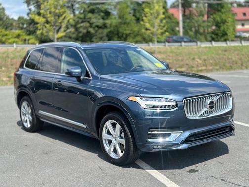 2024 Volvo XC90 B5 Core Bright Theme
