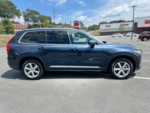2024 Volvo XC90 B5 Core Bright Theme