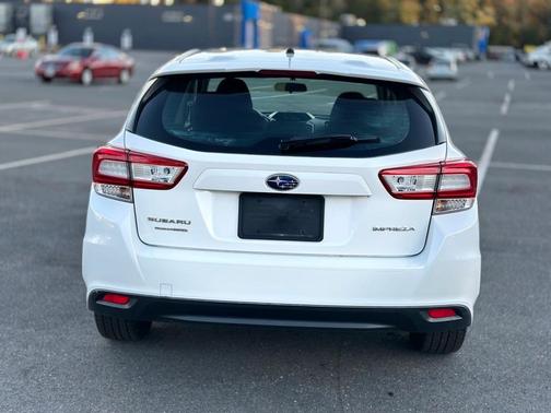 2019 Subaru Impreza 2.0i