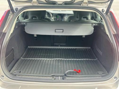 2019 Volvo V60 T6 Inscription