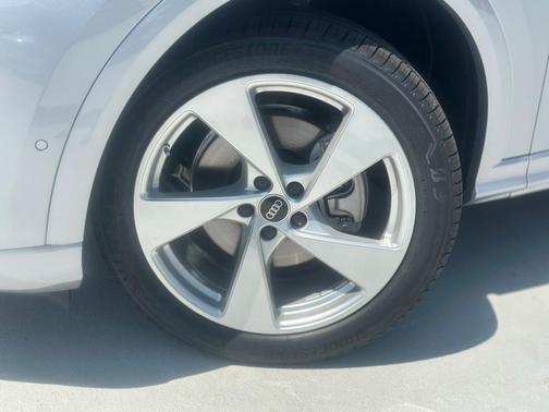 2025 Audi Q5 2.0T quattro Premium