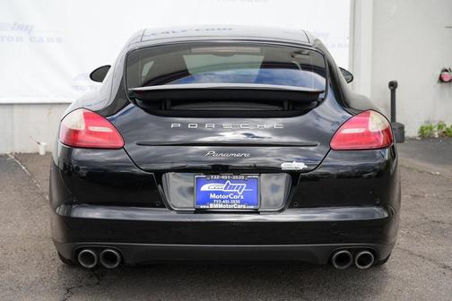2013 Porsche Panamera 2