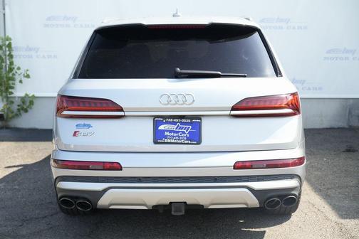 2022 Audi SQ7 4.0T Premium Plus