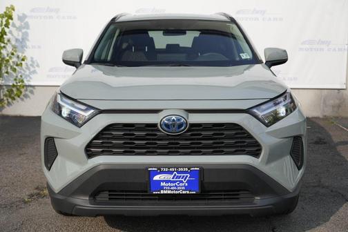 2022 Toyota RAV4 Hybrid XLE