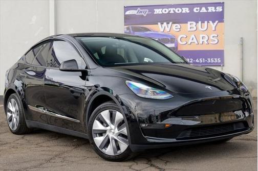 2023 Tesla Model Y Long Range