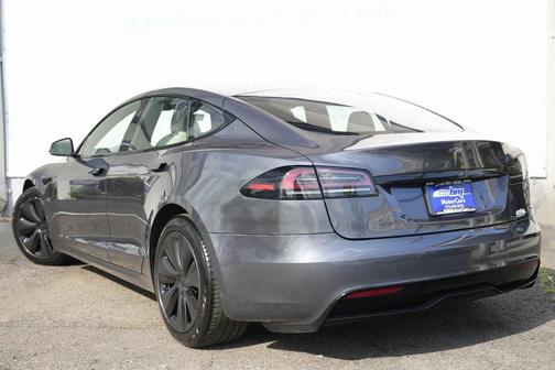 2022 Tesla Model S Base