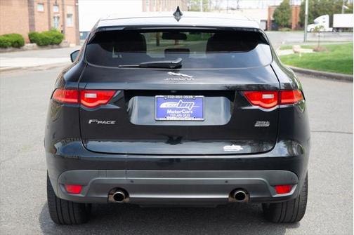 2018 Jaguar F-PACE 25t Premium