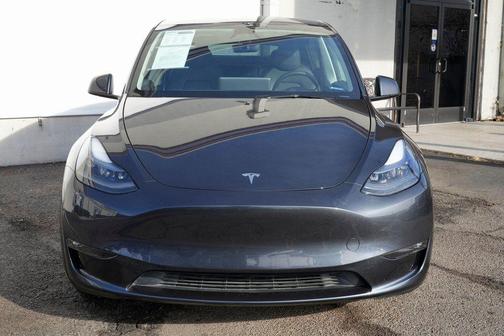 2025 Tesla Model Y Long Range