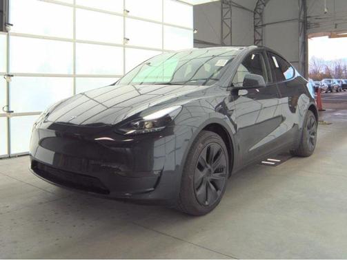 2025 Tesla Model Y Long Range
