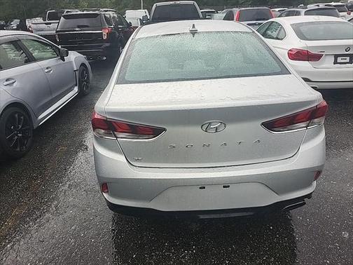 2018 Hyundai SONATA SE