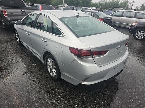 2018 Hyundai SONATA SE