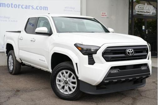 2024 Toyota Tacoma SR5