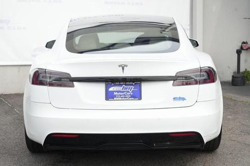 2022 Tesla Model S Base