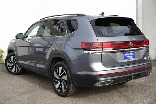 2024 Volkswagen Atlas 2.0T SE w/Technology 4MOTION