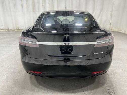 2020 Tesla Model S Long Range