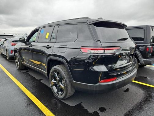 2023 Jeep Grand Cherokee L Altitude