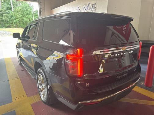 2021 Chevrolet Suburban LT