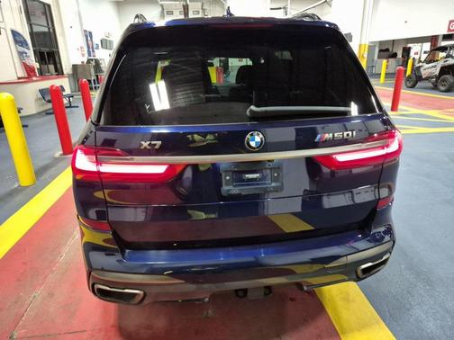 2020 BMW X7 M50i