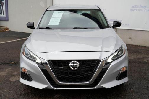 2022 Nissan Altima 2.5 SR