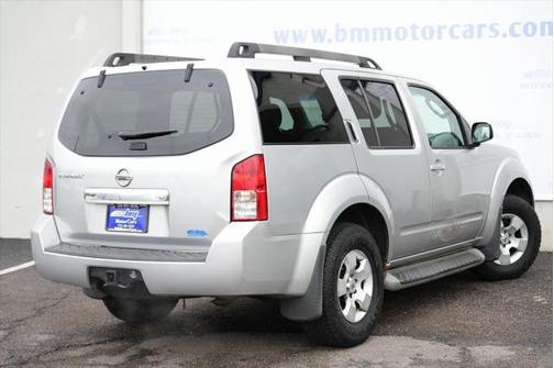 2008 Nissan Pathfinder SE
