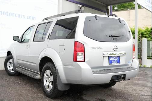2008 Nissan Pathfinder SE
